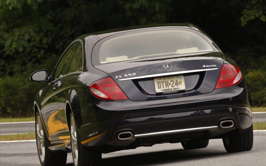  Mercedes-Benz CL550 4Matic 2009 года  (фото 10 из 26)